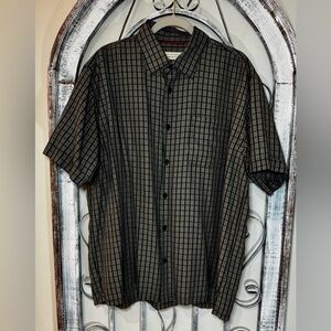 Island Republic Men’s Black and Gray Checkered Button-up Shirt #1618